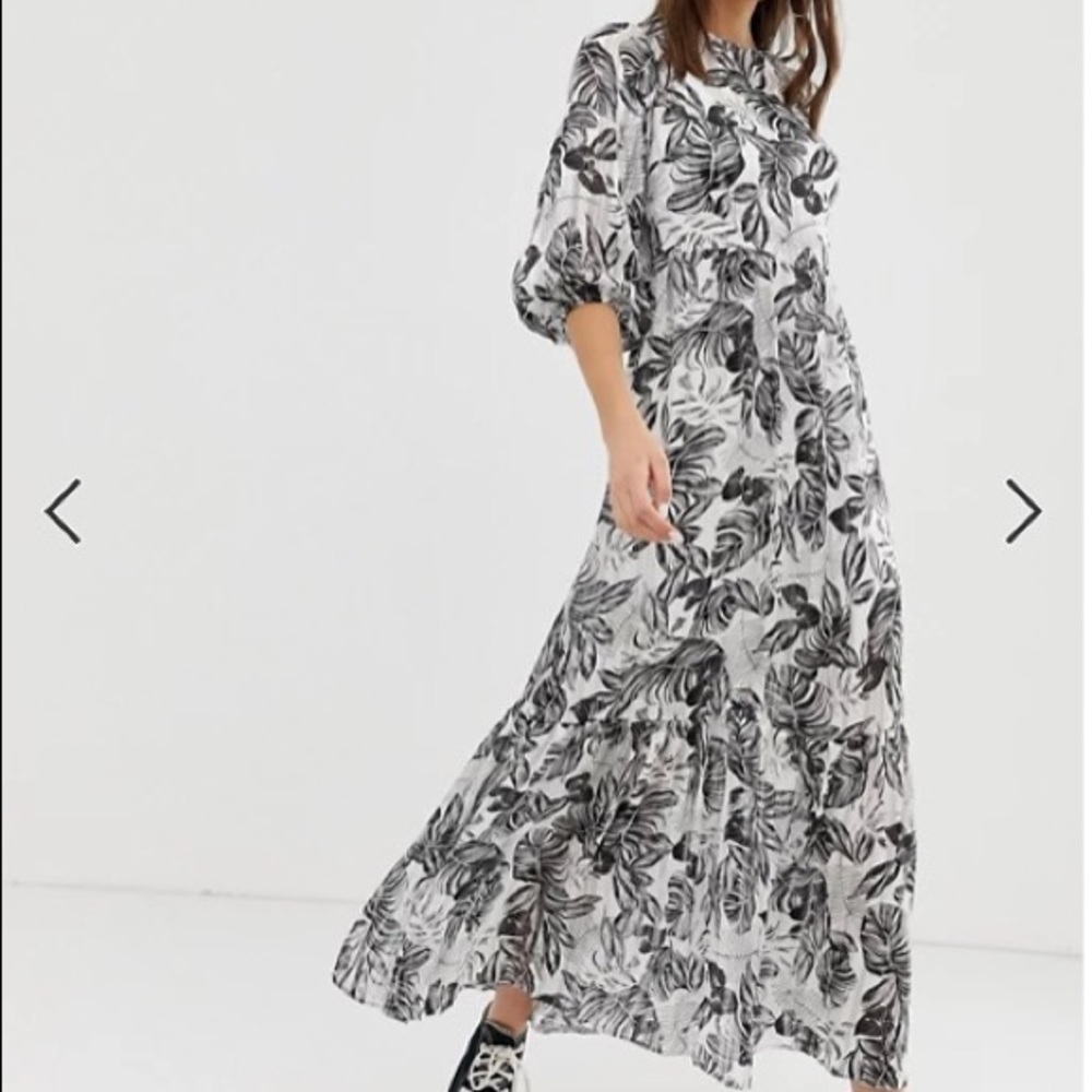 Floral ruffled maxi dress puffy sleeves tie back